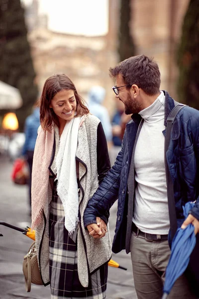 Young Couple Love Emotional Moments While Walking City Good Mood — Stock Photo, Image