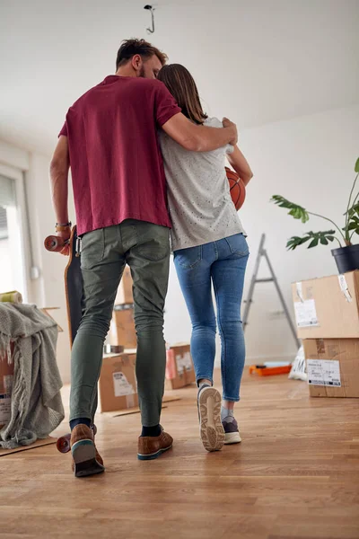 Happy Couple New Home Packing Moving Concept — Stock Photo, Image