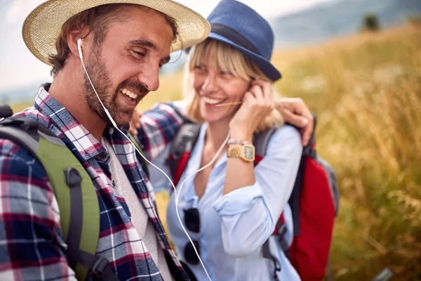 Cheerful Caucasian Couple Exploring Countryside Together Field — Stock Fotó