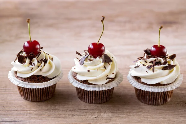 Fresh Chocolate Cupcakes White Cream Cherry Close — Stock Photo, Image