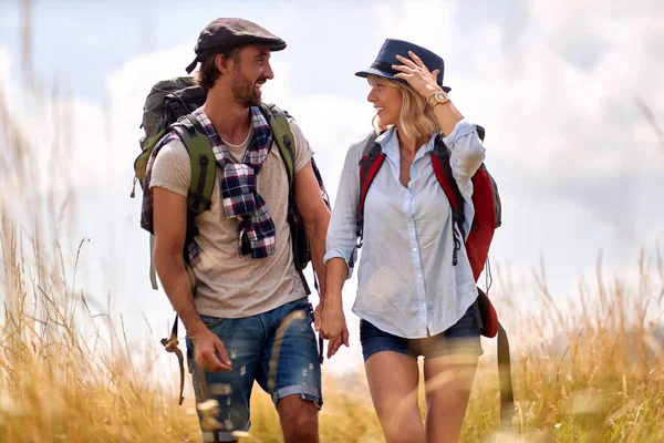 Adorable Couple Exploring Countryside Together Field —  Fotos de Stock