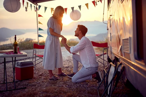 Young Man Proposing His Girlfriend Vacation Camp Beautiful Day Nature — Stockfoto