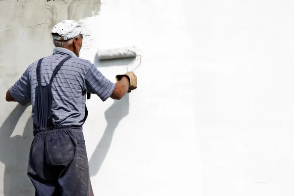 Painting the facade — Stock Photo, Image