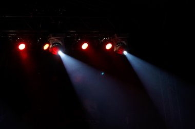 konser ışık gösterisi