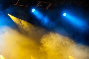 konser ışık gösterisi