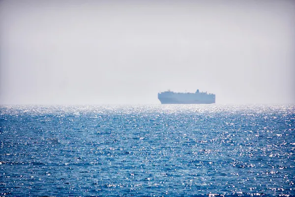 Alus merellä — kuvapankkivalokuva