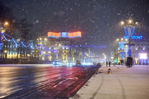 Minsk Belarus Ocak 2013 Şiddetli Kar Yağışı Sırasında Şehrin Merkezi — Stok fotoğraf