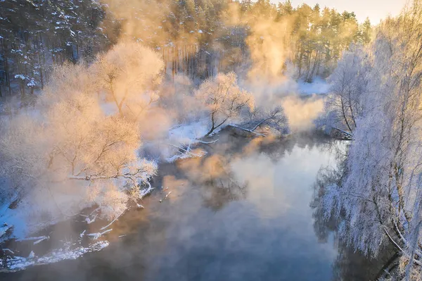 Unglaubliche Winterlandschaft Fluss Mit Schnee Frost Nebel Winterlandschaft Morgen — Stockfoto