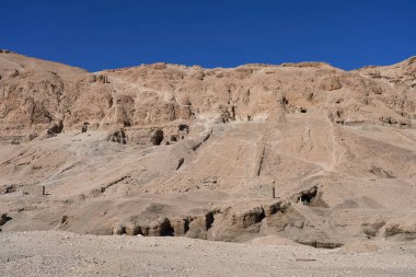 Mısır 'ın tarihi yeri Luxor' daki Hatshepsut Tapınağı yakınlarındaki kazılar