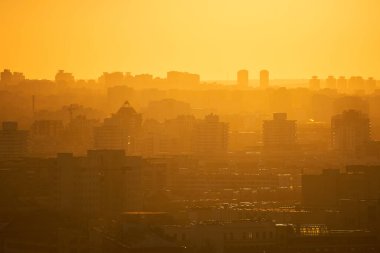 Minsk, Belarus - 22 Mart 2022 - Gün batımında Minsk 'in güzel manzarası