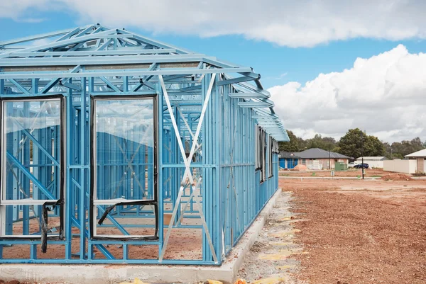 Nova casa de construção enquadramento — Fotografia de Stock