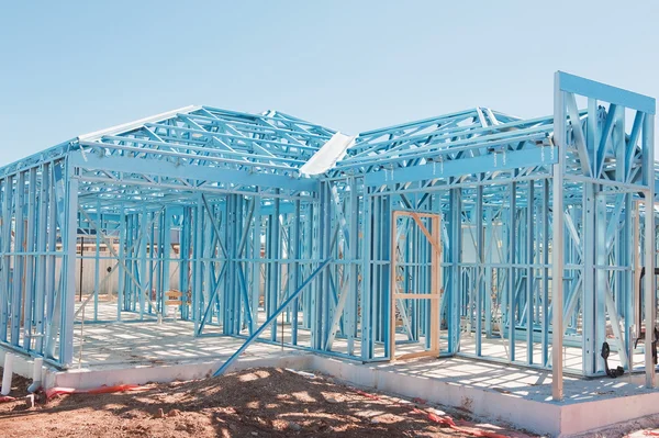 Nova casa de construção enquadramento — Fotografia de Stock