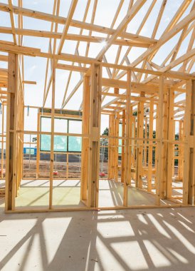 Yeni ev inşaatı çerçevesi.