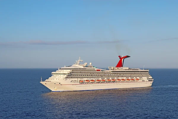 Crucero Carnaval Triunfo en el Mar Caribe —  Fotos de Stock