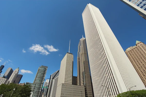 在市中心的摩天大楼芝加哥，伊利诺伊州 — 图库照片