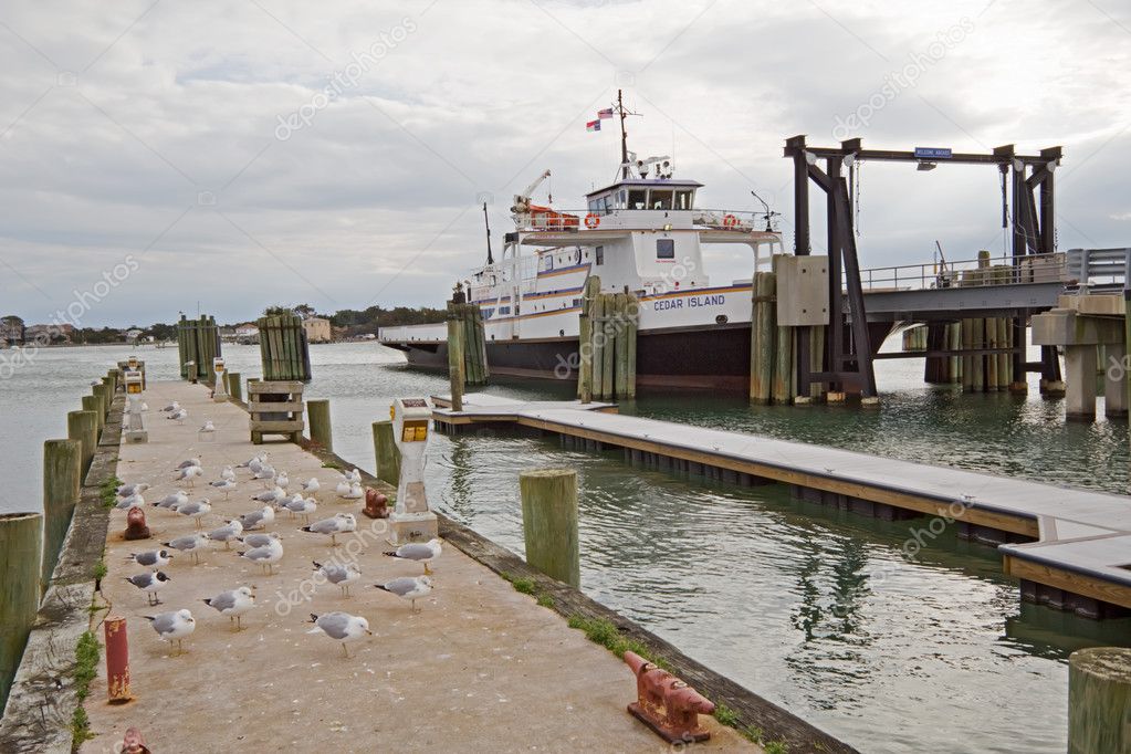Sound Class ferry Cedar Island at the terminal in Ocracoke Stock