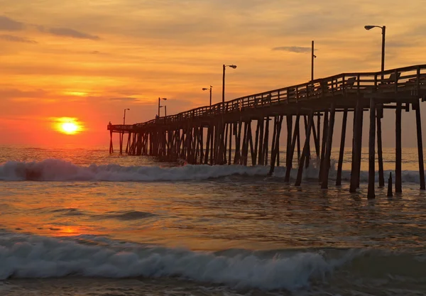 Sonnenaufgang an einem Fischersteg in North Carolina — Stockfoto