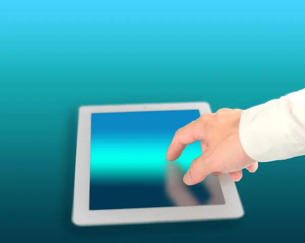 Člověk dotýká digitální tablet s technologií barvu pozadí, cl — Stock fotografie