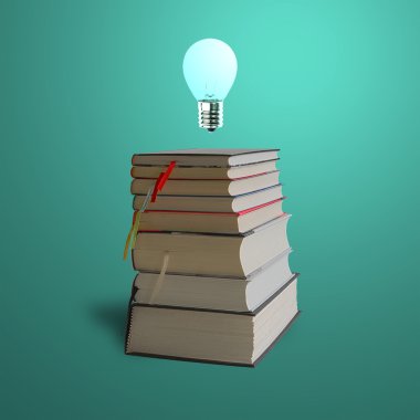 üstünde belgili tanımlık tepe-in yığın kitap, yeşil arka plan parlayan ampul