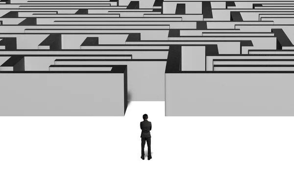 Affärsman står framför labyrint — Stockfoto