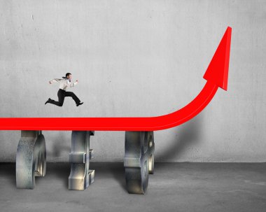 Kırmızı ok büyüyen üzerinde çalışan 