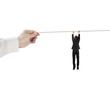 Holding ve ipte asılı 