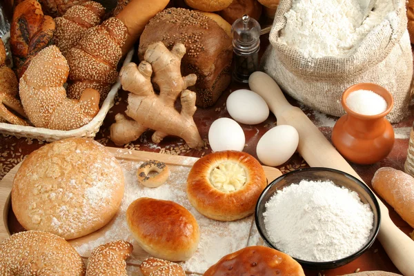 Bread and ingredients — Stock Photo, Image