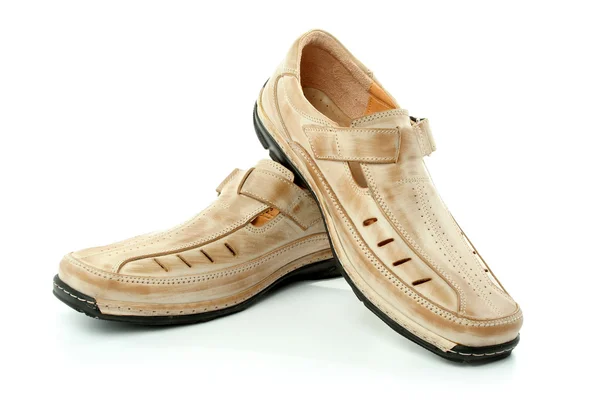 Zapatos de cuero marrón de dos hombres —  Fotos de Stock