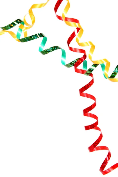 beyaz üzerine kırmızı, yeşil ve sarı renkli kutlama tinsel