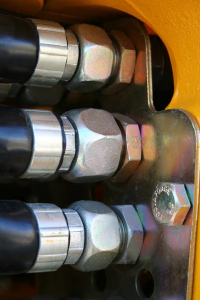 镀铬螺母的挖泥船液压系统 — 图库照片