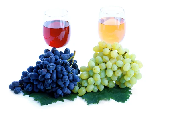 Grape cluster and wine — Stock Photo, Image