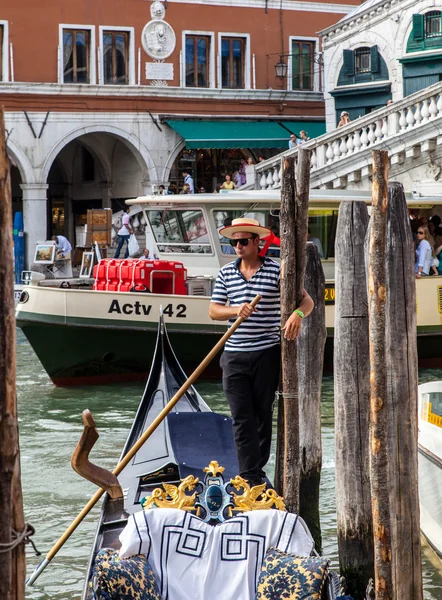 Gondolier — Stock Photo, Image