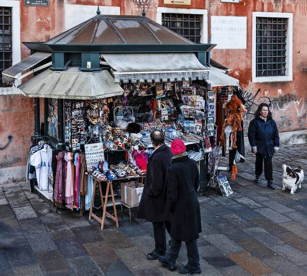 Kiosk with Souvenirs in Venice — Stock Photo, Image