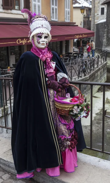 Persona disfrazada en Annecy — Foto de Stock