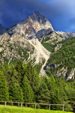 ' nin dolomites dağlar