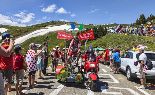 Caractère drôle sur vélo — Photo