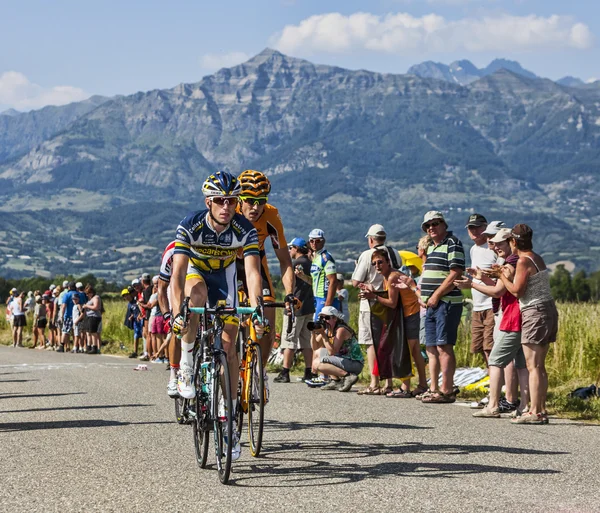 I ciclisti Lieuwe Westra e Juan Jose Oroz — Foto Stock