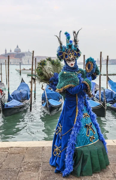 Disfarce veneziano azul — Fotografia de Stock