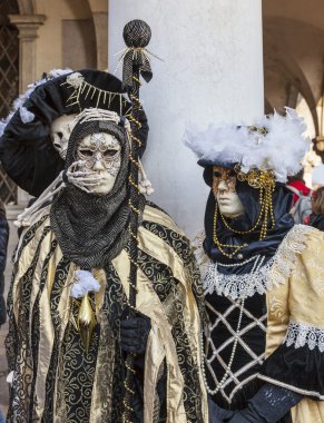 iskelet kılık değiştirme