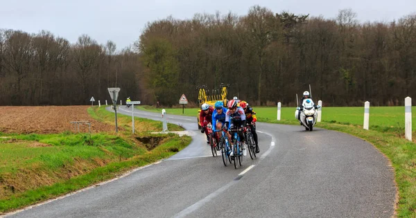 Château Renard Frankrijk Maart 2017 Vijf Fietsers Afgescheiden Tony Galopin — Stockfoto