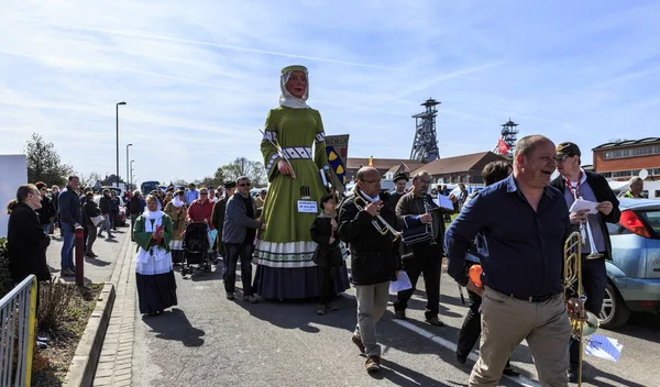 Wallers Arenberg Francie Dubna 2015 Tradiční Průvod Koná Ulicích Wallers — Stock fotografie