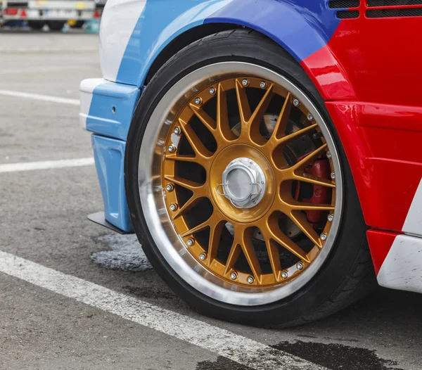 Close Used Wheel Drift Car Situated Parking — Stock Photo, Image