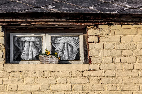 Egy Vidéki Ház Díszes Ablakai Brouban Egy Kisvárosban Eure Loir — Stock Fotó