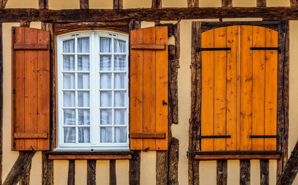 Fenêtres Une Maison Rurale Traditionnelle Colombages Brou Une Petite Ville — Photo