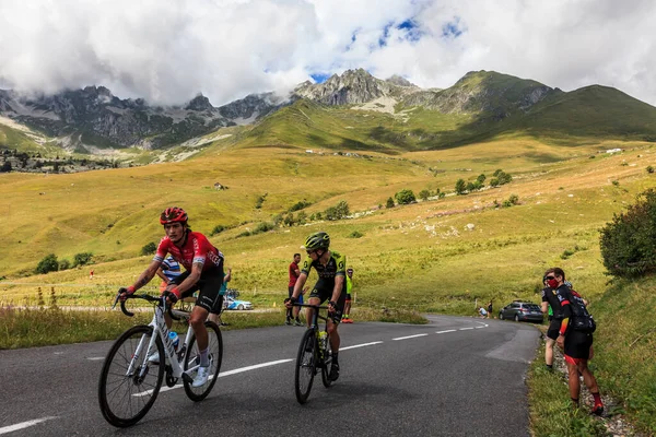 Col Madeleine Frankrike Augusti 2020 Två Cyklister Vinnare Anacona Team — Stockfoto