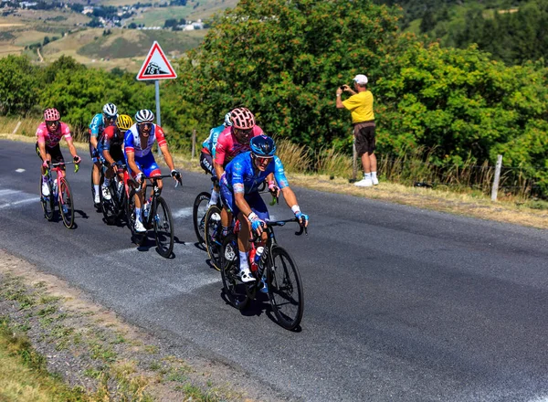 Cote Fage France July 2022 Group Cyclists Climbing Steep Road — Stock Photo, Image