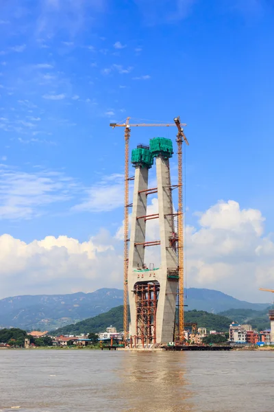 The tower of cable-stayed bridge under construction — Stock Photo, Image