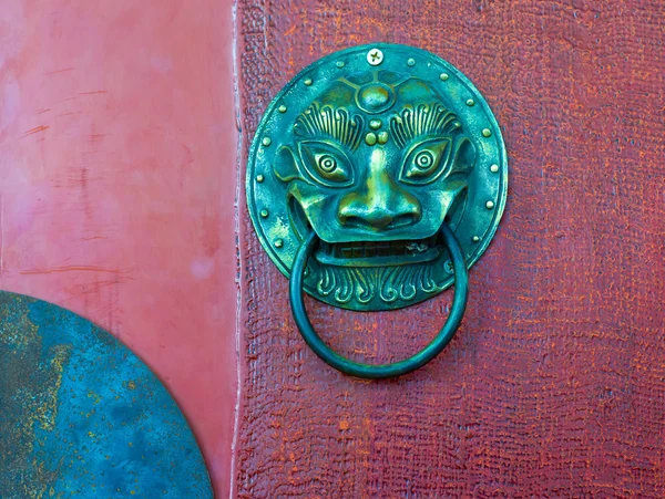 Geleneksel Çince kapı tokmağı — Stok fotoğraf