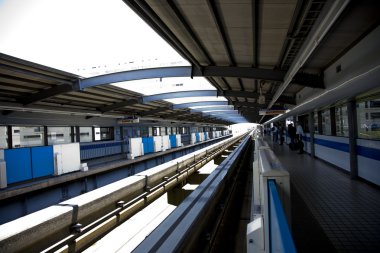 metro platformu