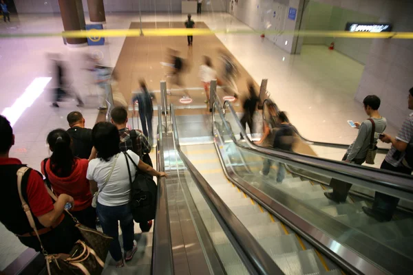 On the escalator — Stock Photo, Image